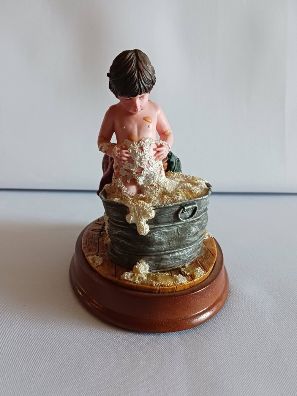1973 Vanmark Timeless Treasures “Saturday Night” Resin Figurine